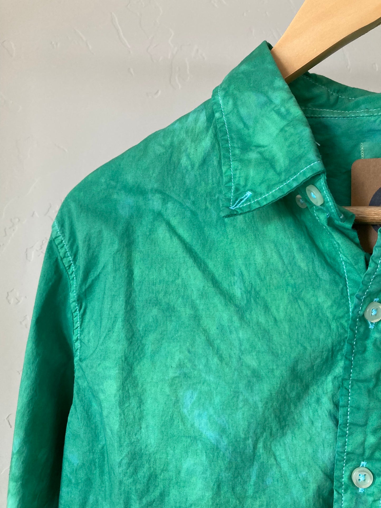 Kelly Green Button-Up- L